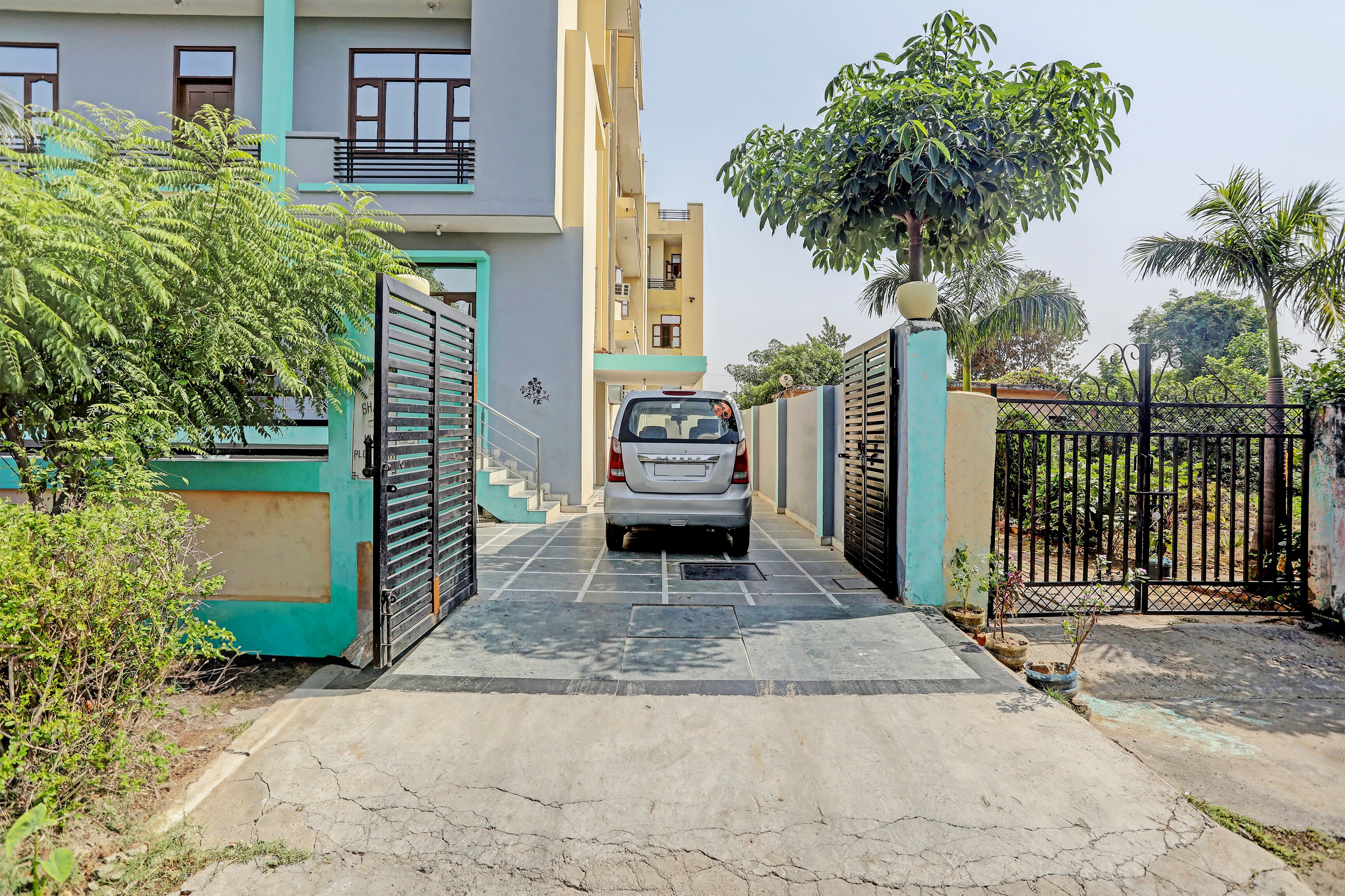 Hotel O Home Ashok Raj Hotel - Tap to explore photos