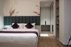 M SUITES & HOTEL, Cochin