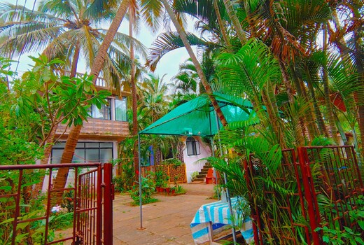 Beach road Homestay Candolim