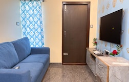 One-Bedroom Apartment Deluxe - Living Area