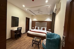Aaura Graand By White Panda Hotels, Amritsar