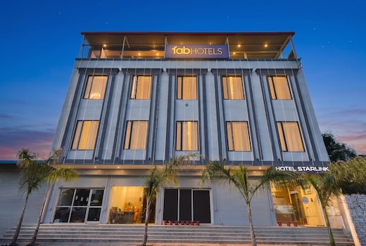 FabHotel The Nine Prime