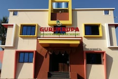 Gurukrupa Holidays and family Restaurant, Malvan