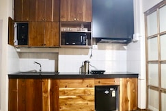 Casa Zo The Nest with attached bathroom, Aizawl