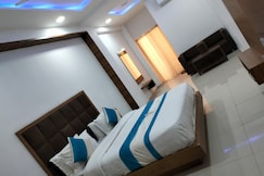 Hotel Neptune Palace, Anand