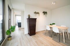 Premium City Retreat with Balcony for 12, Antwerp