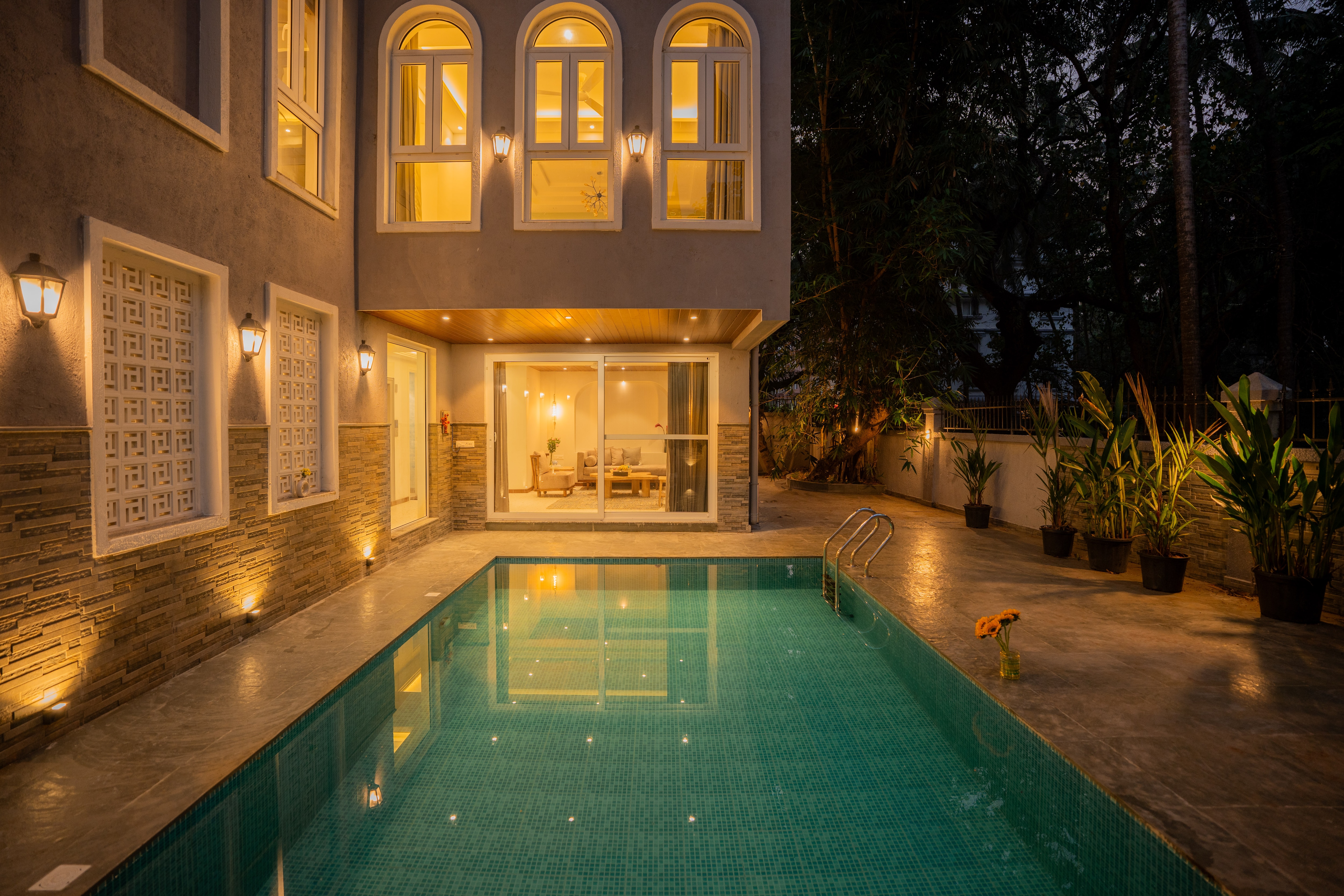 ELIVAAS Solace Azure 5BHK Villa with Pvt Pool - Tap to explore photos