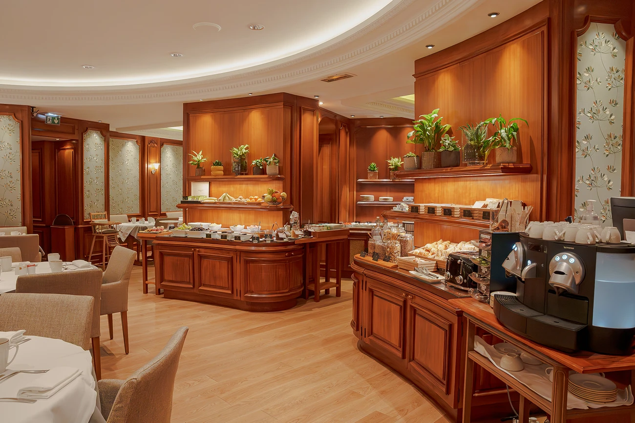 Hotel Château Frontenac, Paris