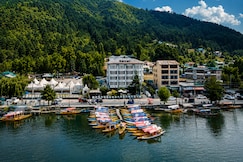 Welcome Hotel  Dal View (Lakeside Location), Srinagar