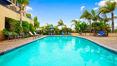 Best Western Plus Marina Gateway Hotel - Tap to explore photos