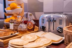 ibis styles Paris Montmartre Batignolles, Paris