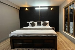 The Mountain Pine, Pangot