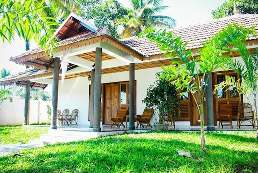 Chill Cast Cottage | Rooms & Caretaker