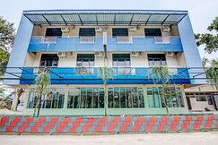 Hotel O Penginapan Thoybah Syariah Near Pondok Pesantren UMAR BIN KHATAB km 9 garuda sakti, Bukittinggi