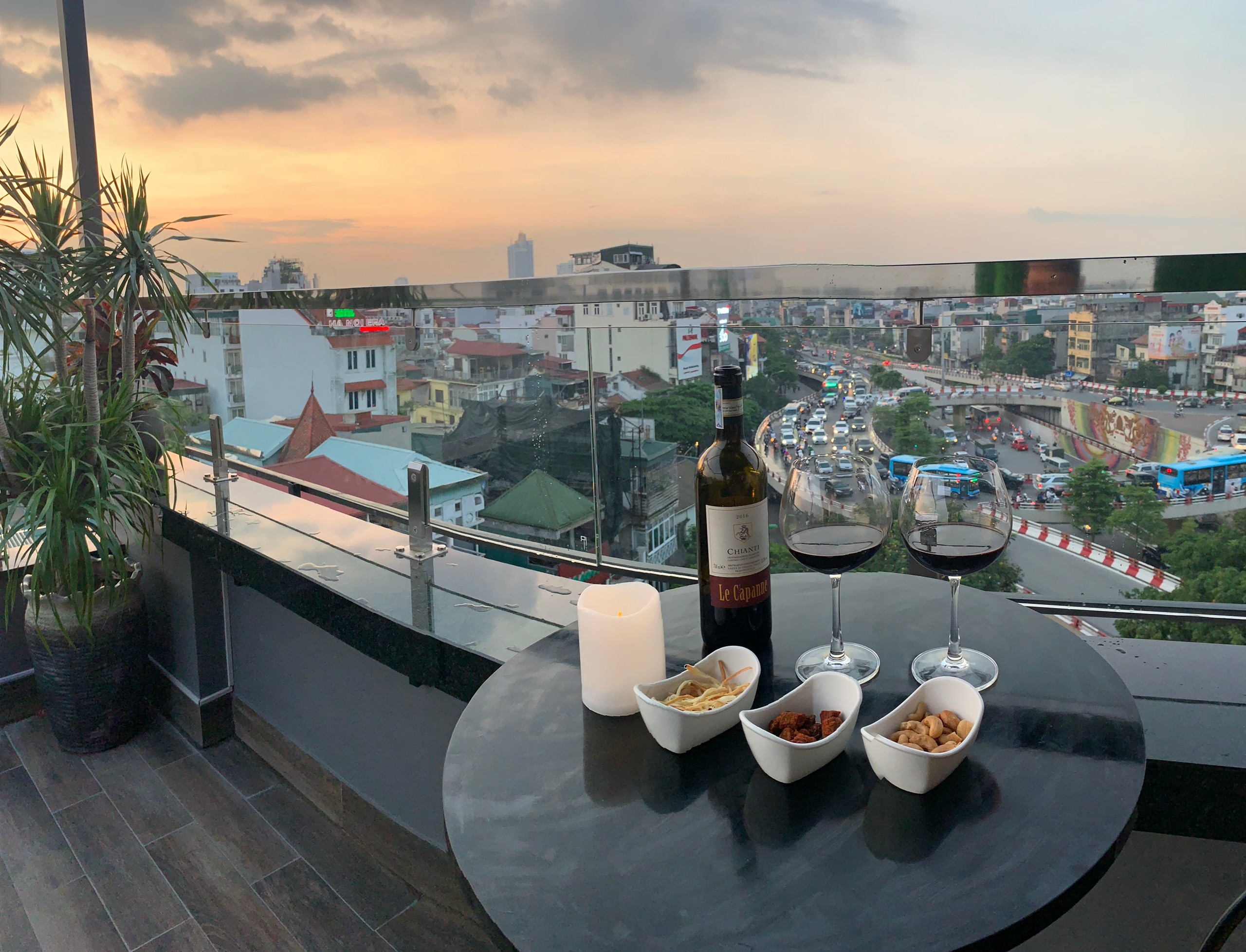 Ha Noi Fiesta Hotel and Spa - Tap to explore photos