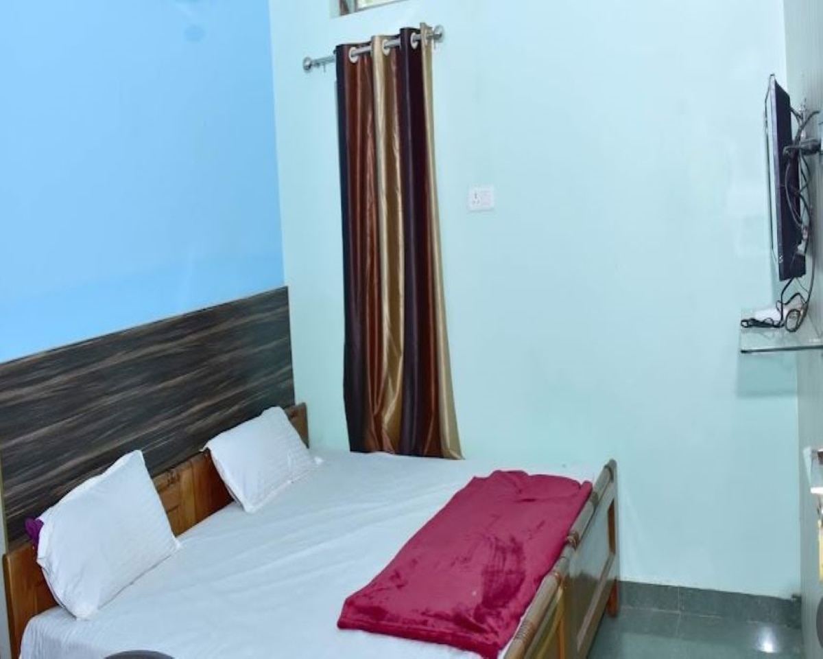 Vaishnavi Hotel and Restaurant - Tap to explore photos