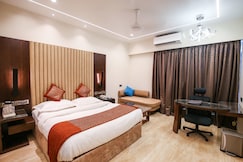 Hotel Royal Palace, Jalgaon