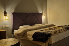 The5Peaks Munsiyari, Munsiyari