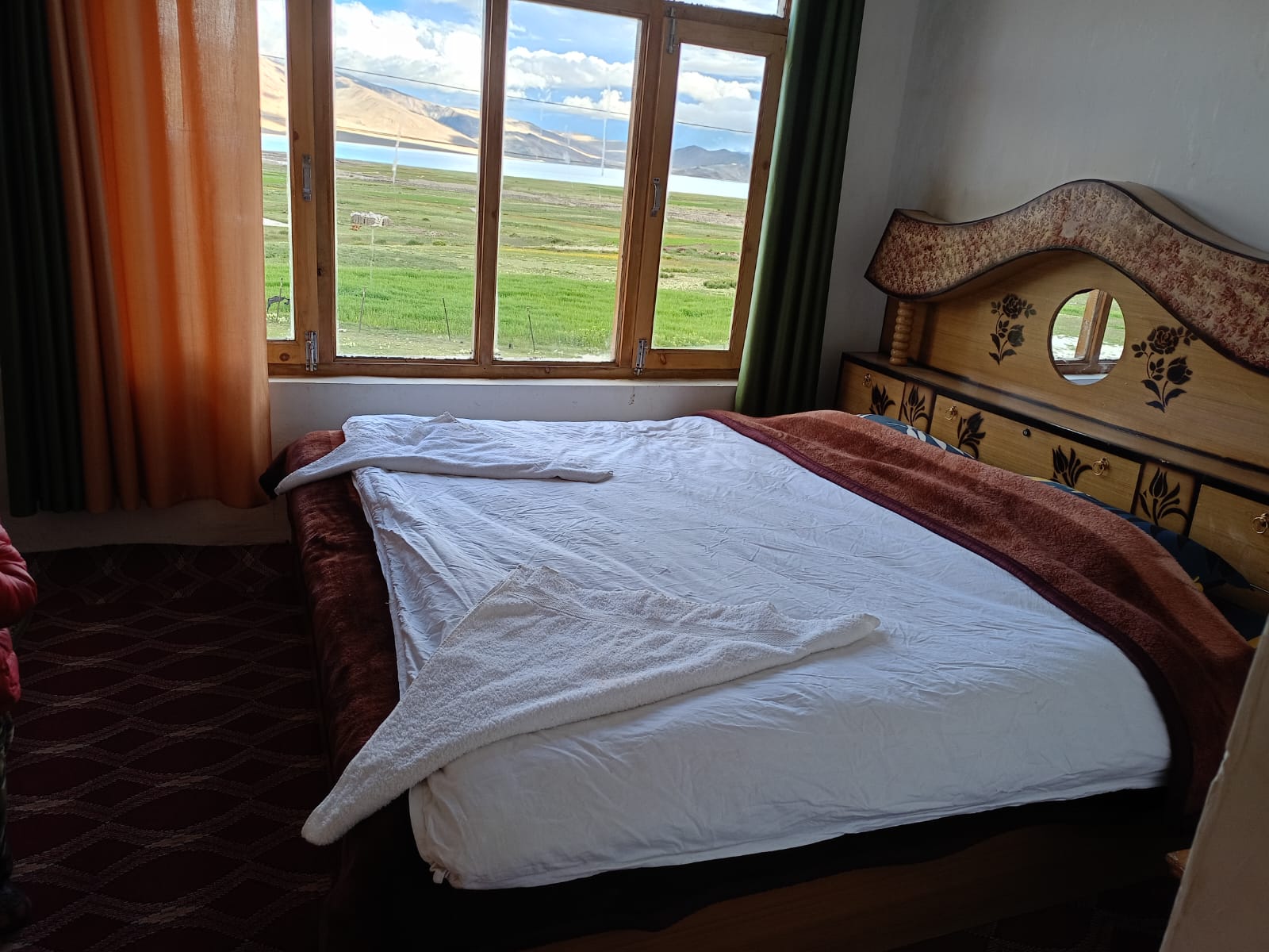 Dorjay Khangsar Guest House Tsomoriri - Tap to explore photos