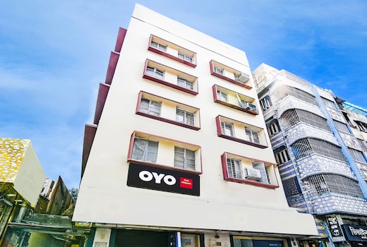 Collection O Park Street Metro Station Formerly Park Platinum