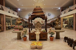Hotel Sai Palkhi Niwara Shirdi - Newly Renovated, Shirdi
