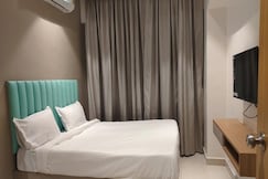 Ajinkyatara Executive AC Lodging, Pune