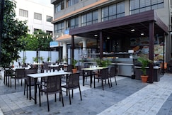 Arjun Pride Hotel, Baramati