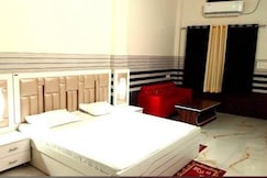 Hotel R.K. Palace, Naugarh