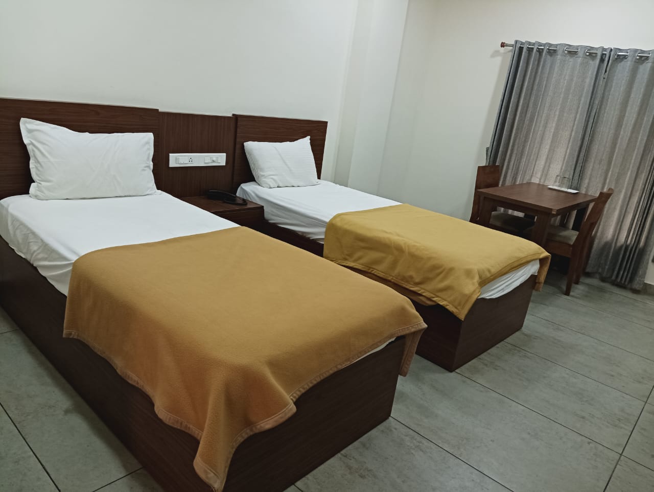 Minerva Suites - Tap to explore photos