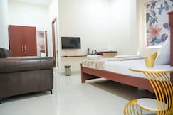 AC Queen Room Near Wipro Circle Gachibowli, Hyderabad