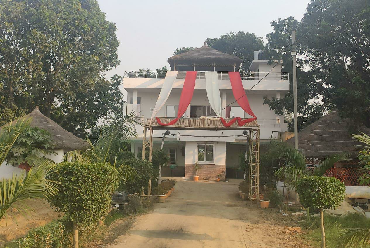 Hotel Raj Nature Park - Tap to explore photos