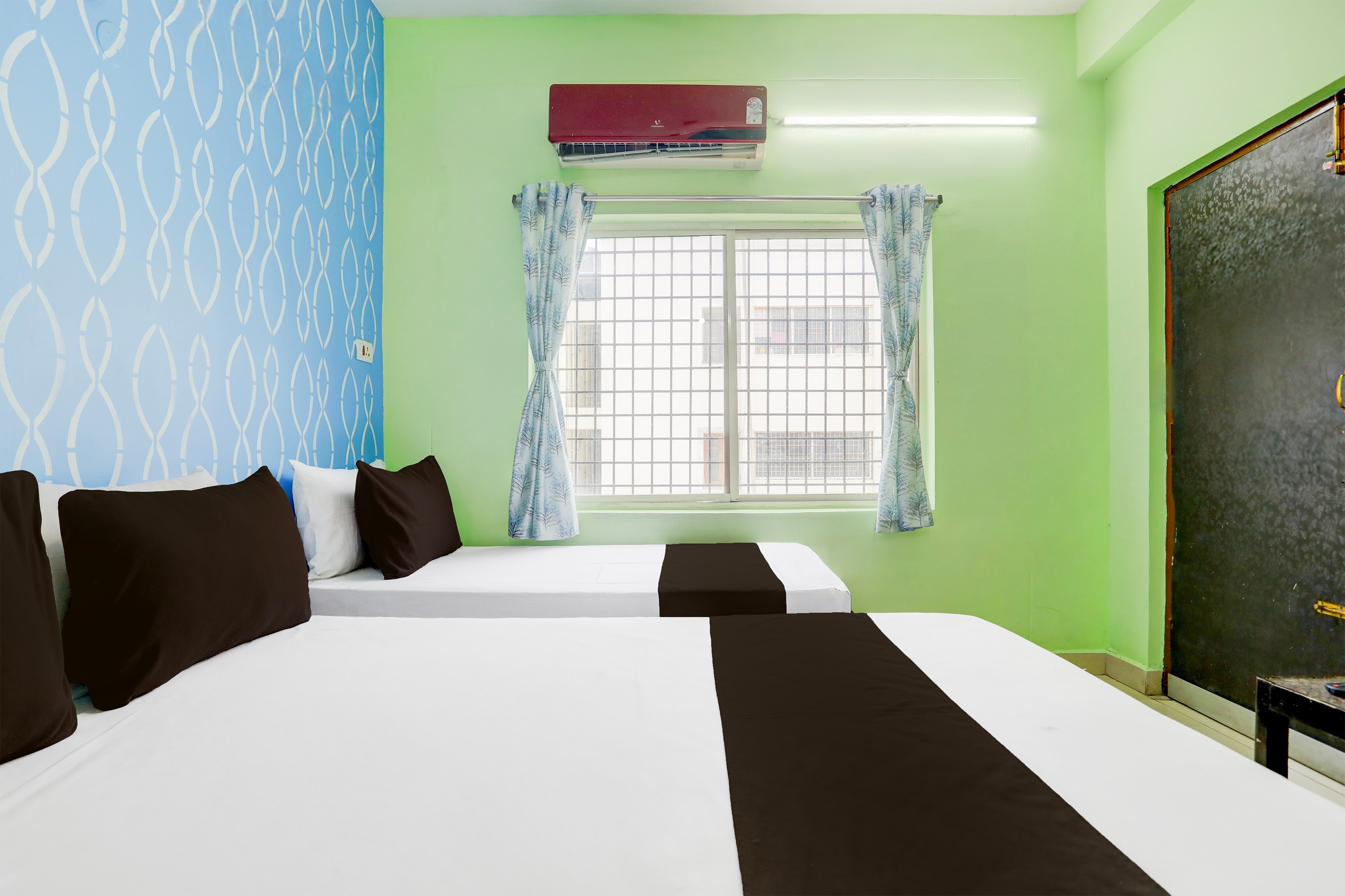 Collection O Tirupati Central Junction Formerly Hotel Adith Grand - Tap to explore photos