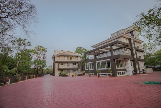 Spacious 2BHK Apartment with Pool Anjuna  Vagator