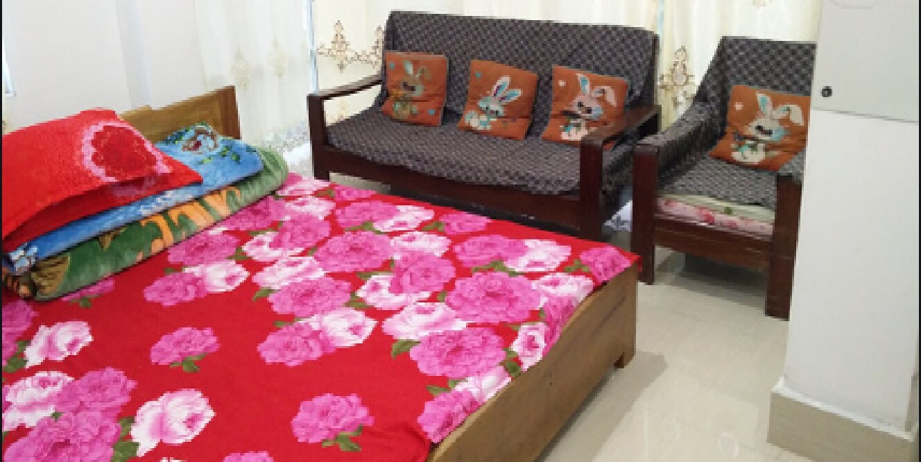 Hotel Rajdhani - Tap to explore photos