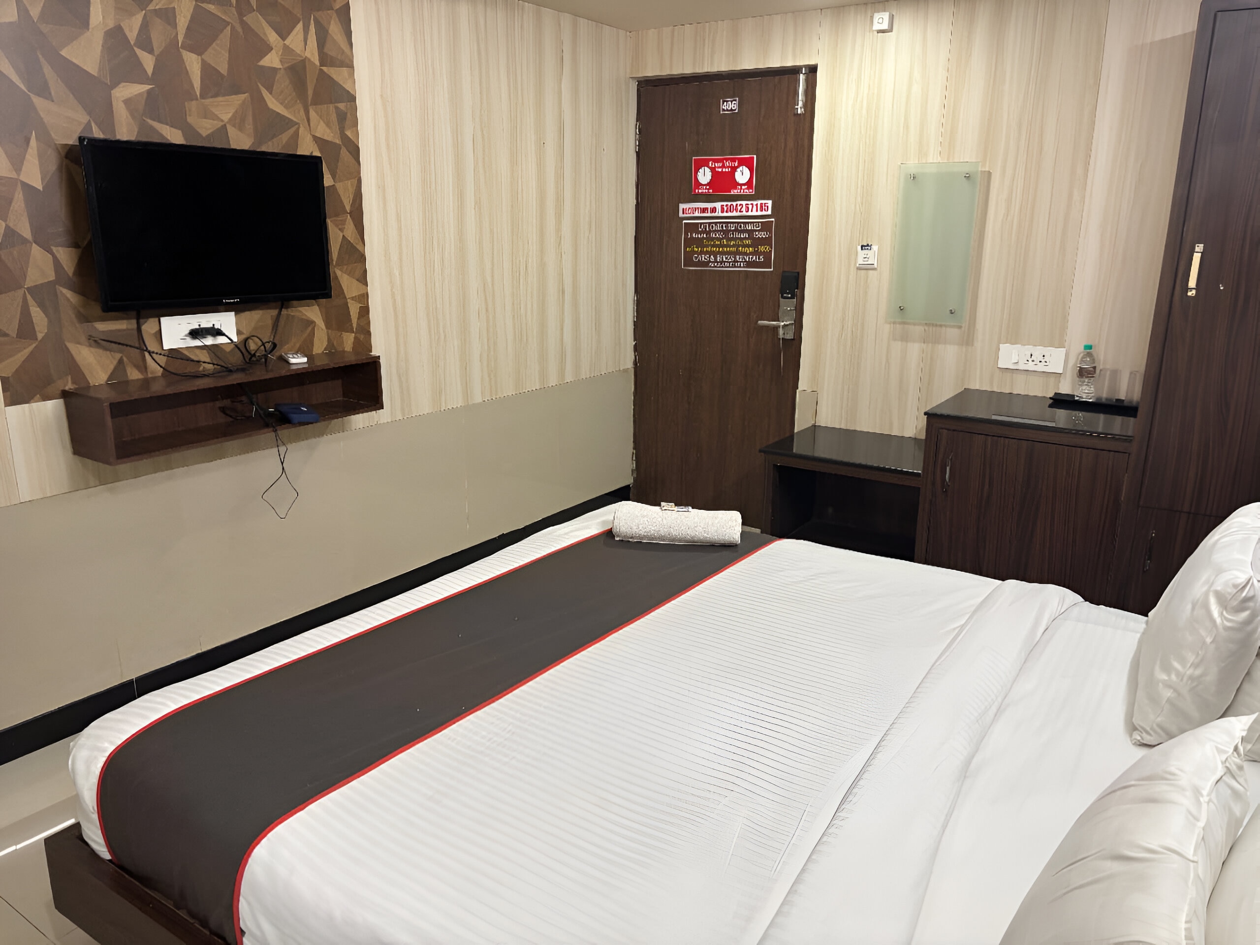 Hotel Rosee Wood - Visakhapatnam Beach - Tap to explore photos