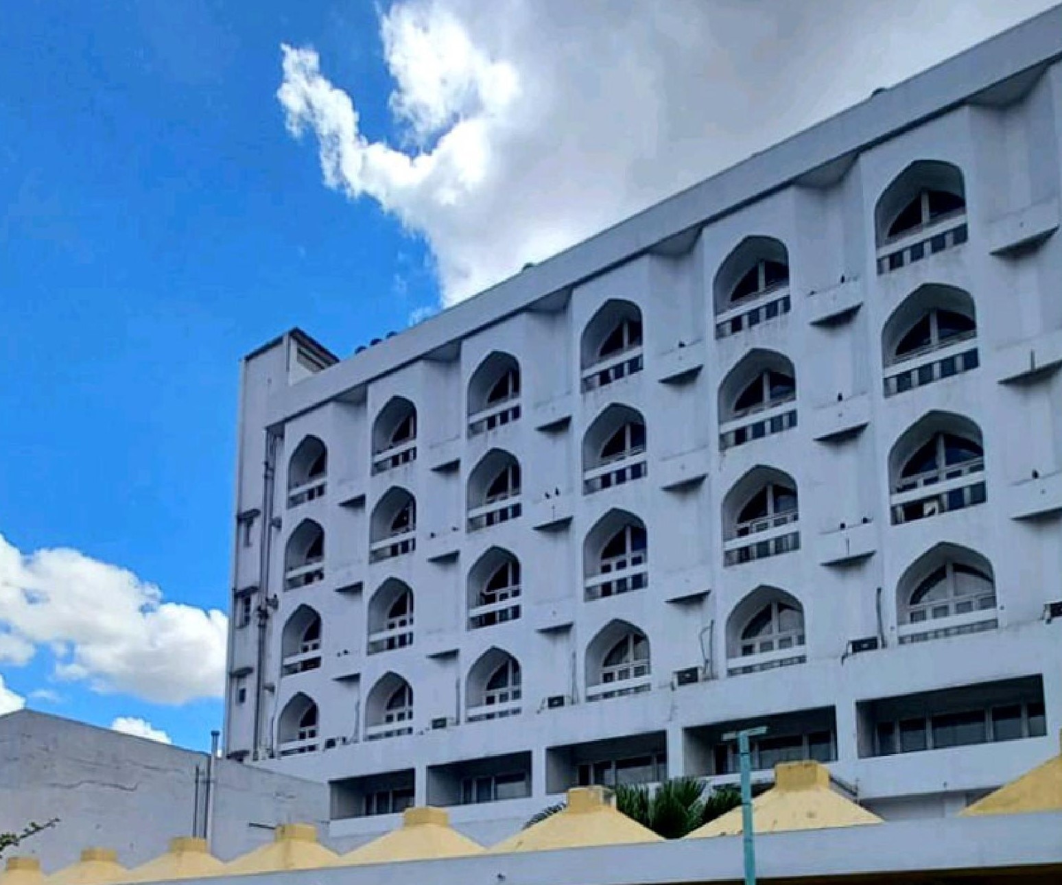 AKBARI CONTINENTAL HOTEL - Tap to explore photos