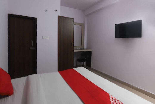 Hotel O Noida Villa