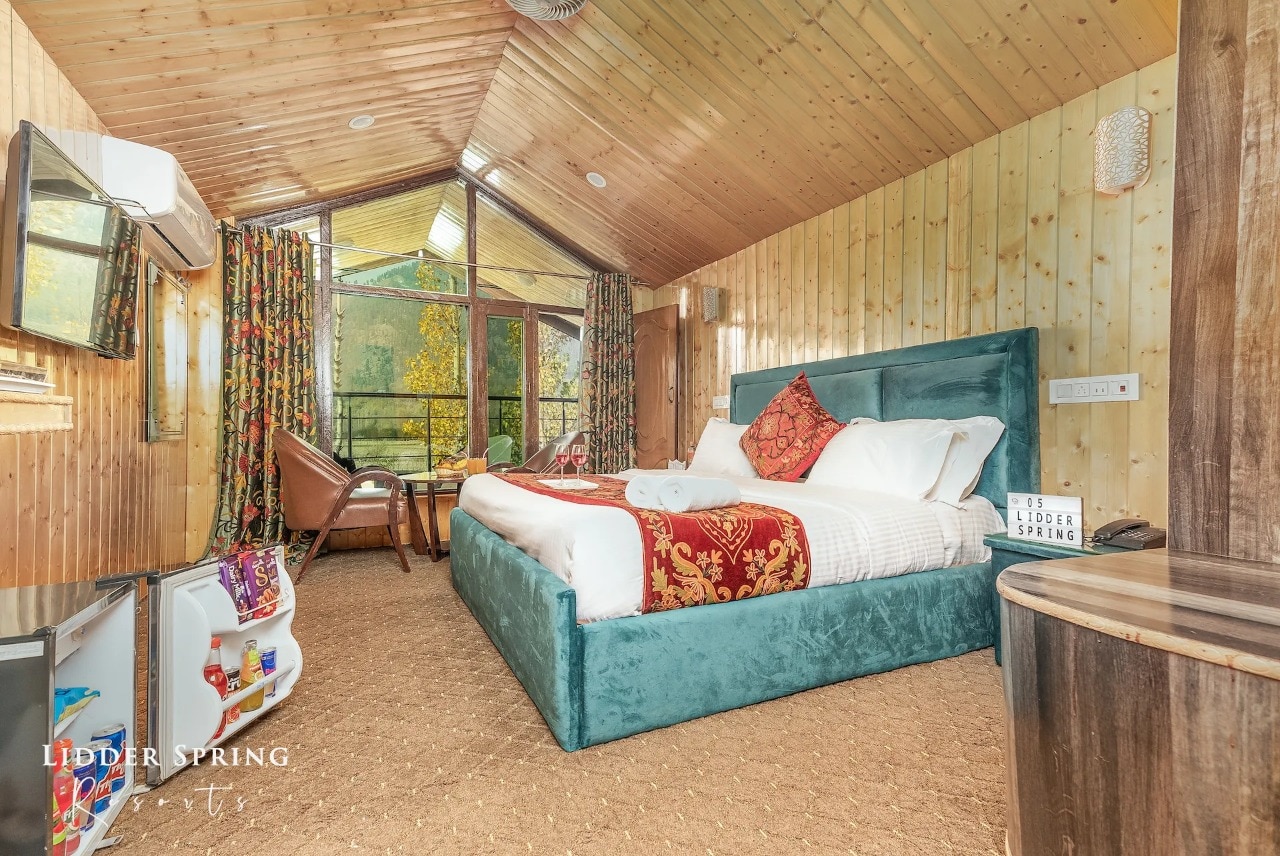 Lidder Spring Resorts - Tap to explore photos