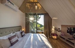 A-Frame Cottage - Hill View