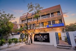 FabHotel Frolic Luxury Stay- Nr, Sec 52 Noida Metro Station, Noida