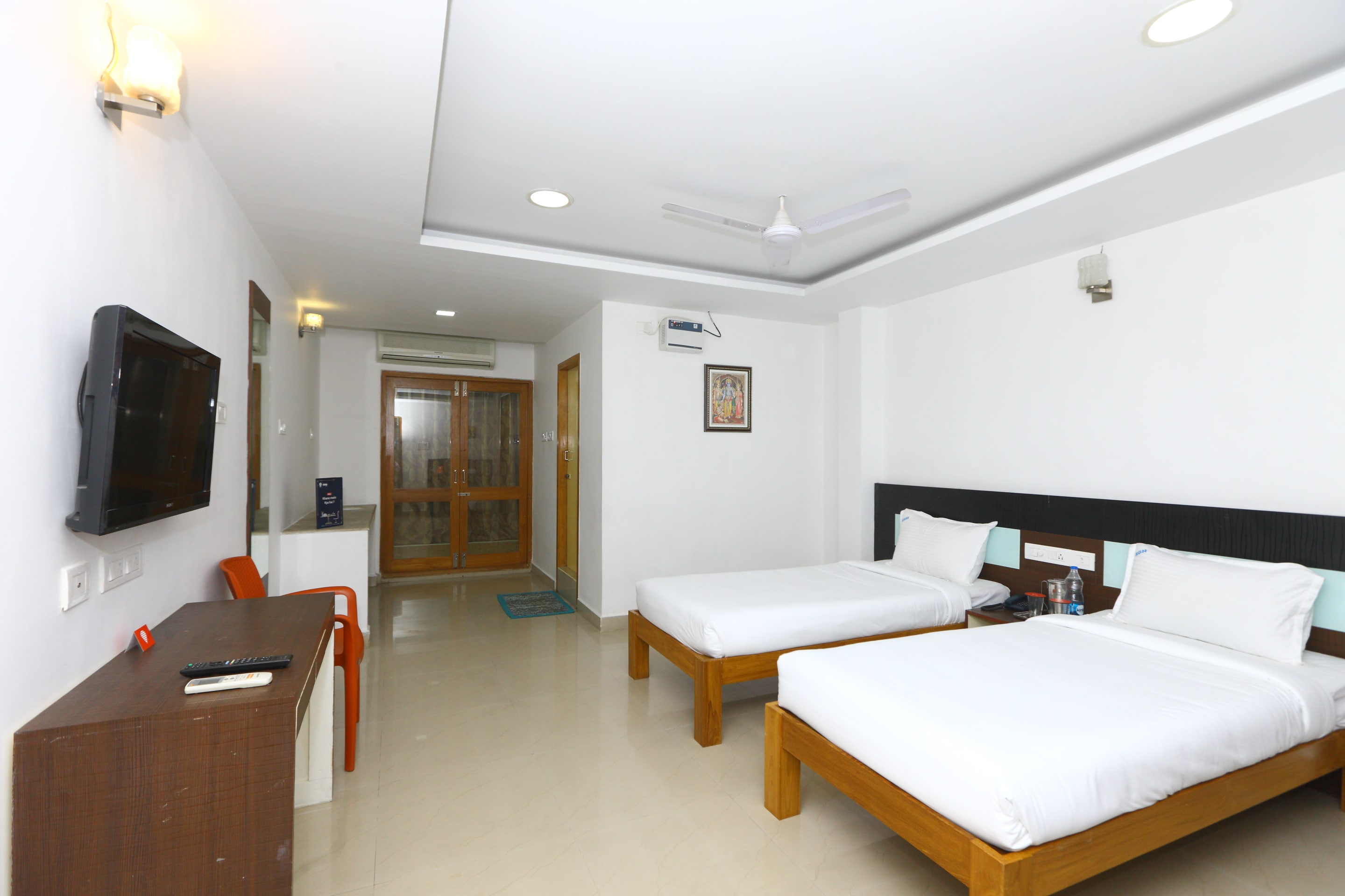 Hotel O Sri BKM Guest House - Tap to explore photos