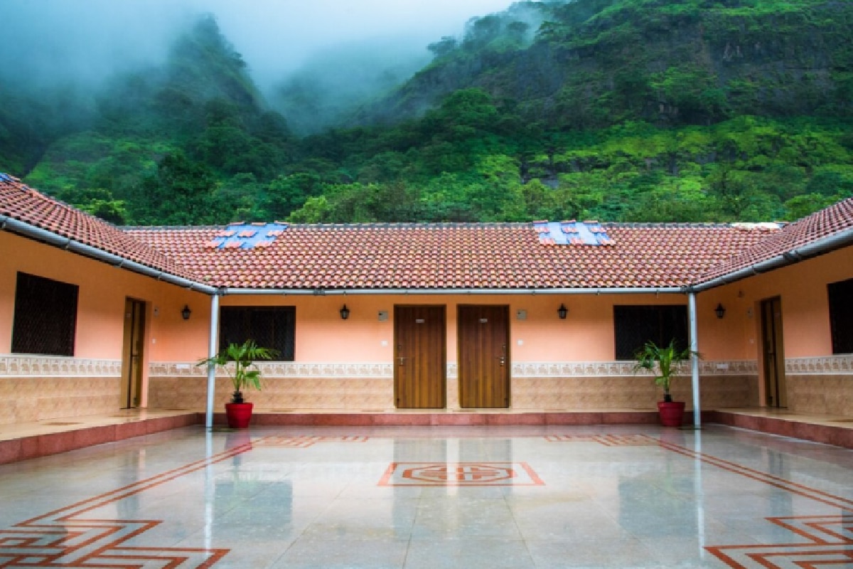 Shivraj Palace Resort - Tap to explore photos