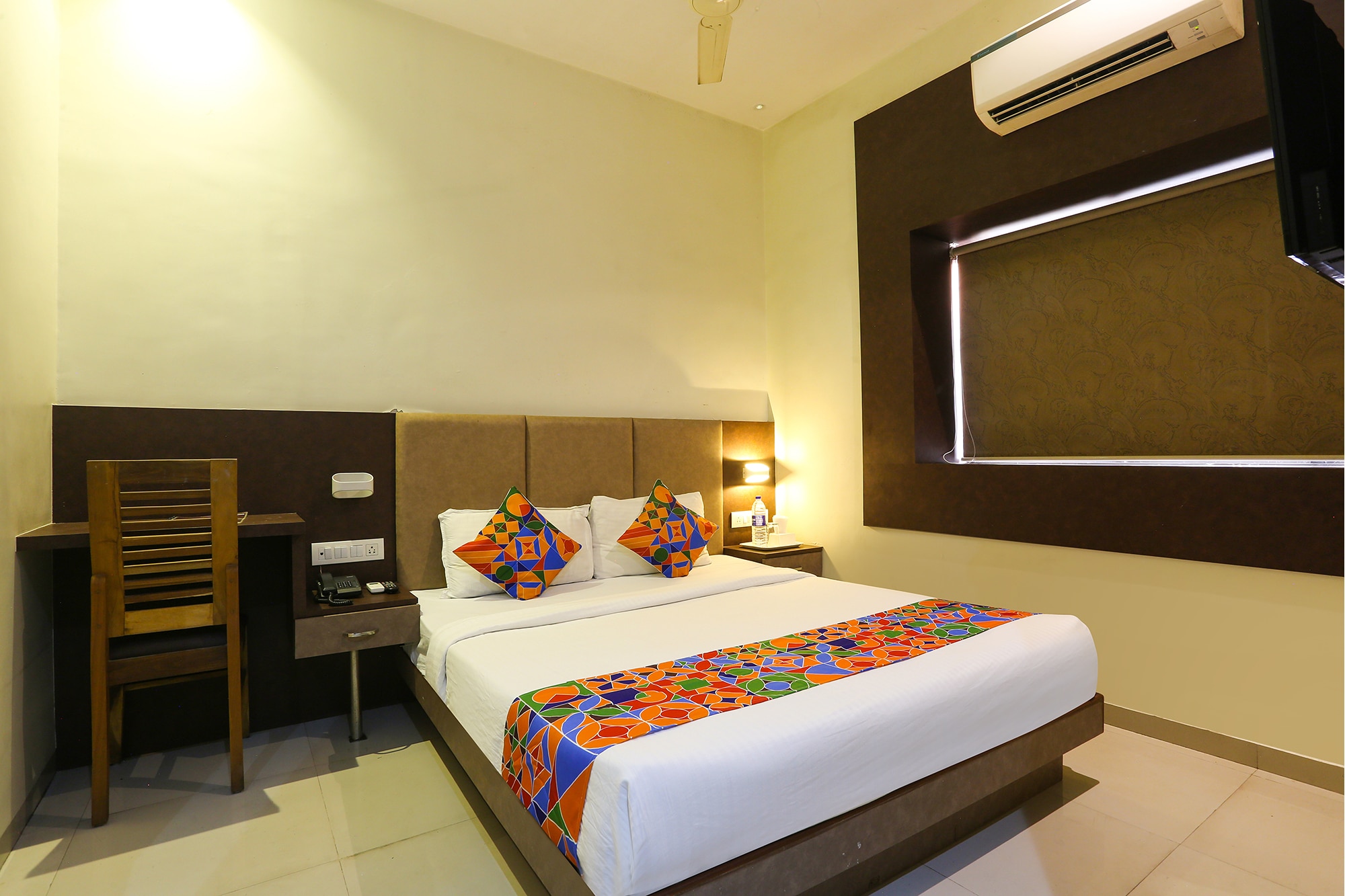 FabHotel West inn - Nr. Mumbai International Airport - Tap to explore photos