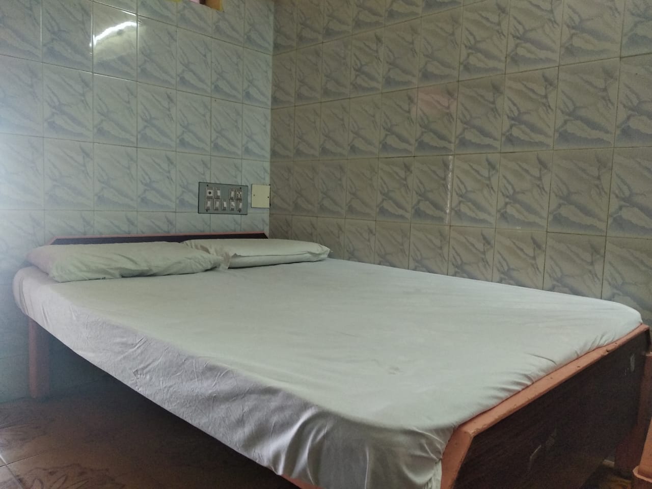Sri Lakshmi Krishna Lodge - Tap to explore photos