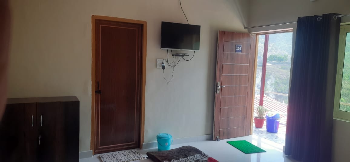 Rajveer Homestay Itharana - Tap to explore photos