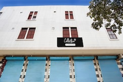 Collection O Hindon Airport Ghaziabad, Muradnagar