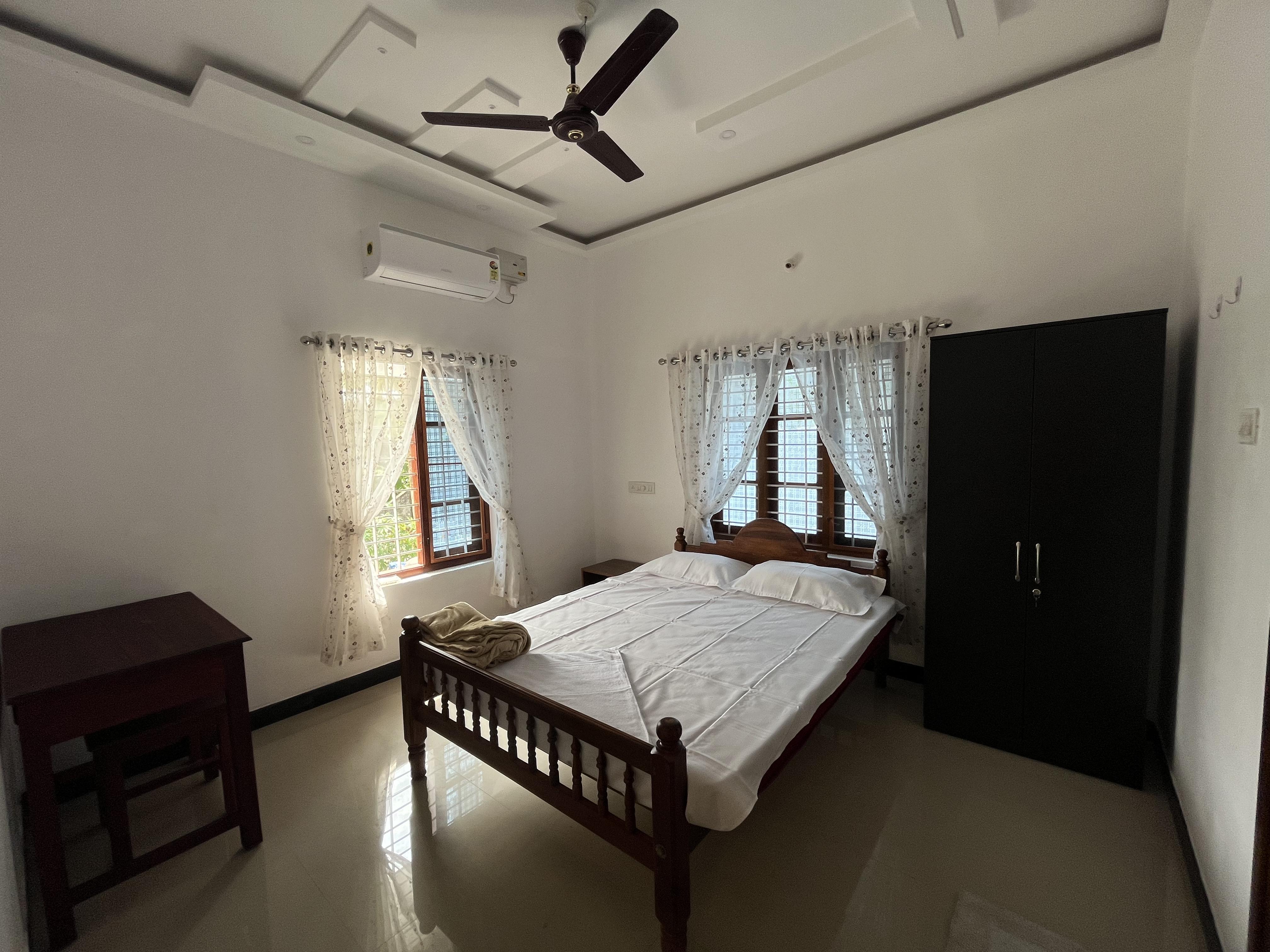 Kadal Veedu - Tap to explore photos