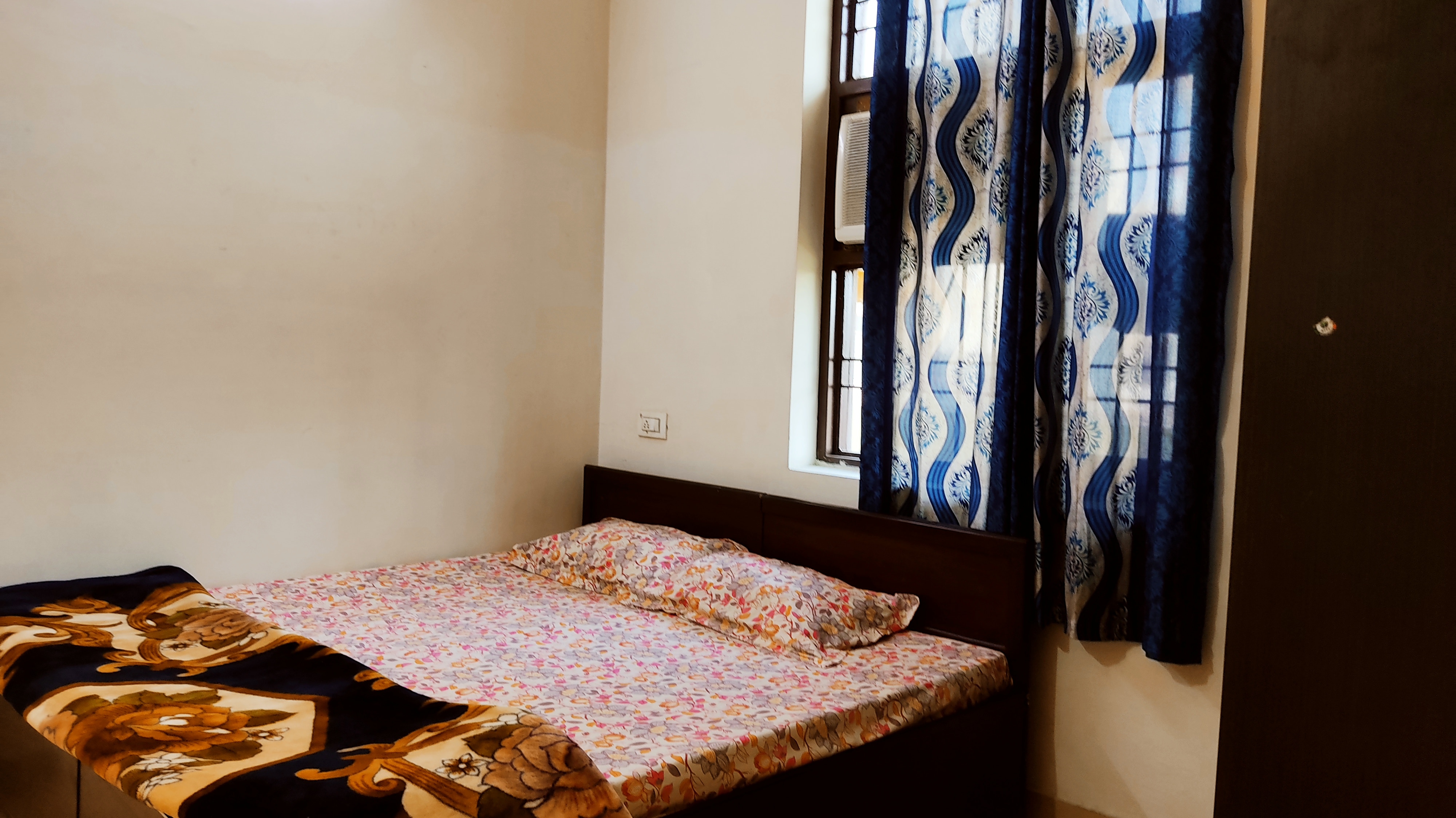DM Homestays - Tap to explore photos