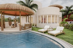 SANTORA SERENITY, Kapasan