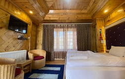 Deluxe Room With Mountain View